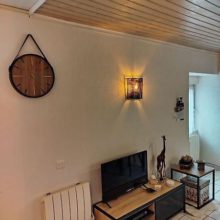 Maison De Village Appartement Rdc Avec Terrasse Gy Dış mekan fotoğraf